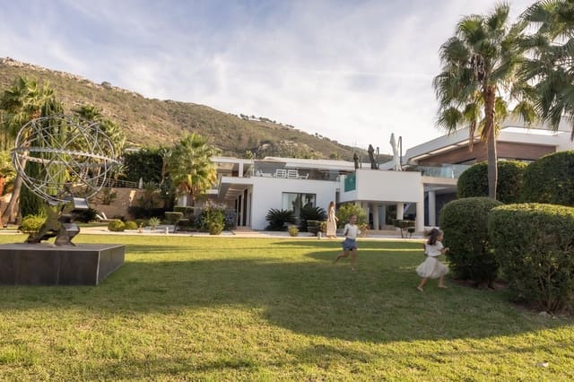 6 bedroom Villa for sale in Javea / Xàbia with pool garage - € 3,850,000 (Ref: 9368953)