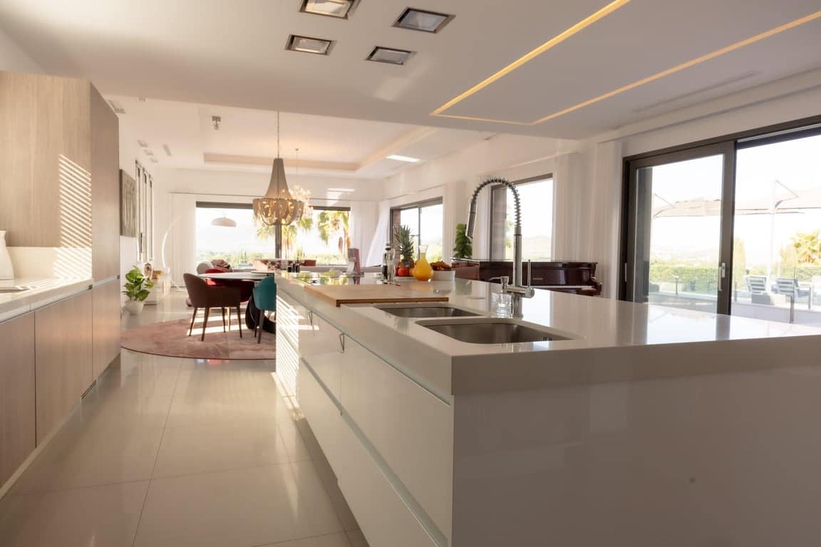 6 bedroom Villa for sale in Javea / Xabia with pool garage - € 3,850,000 (Ref: 9368953)