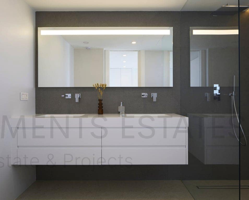 4 bedroom Villa for sale in Altea with pool garage - € 2,111,500 (Ref: 9395332)