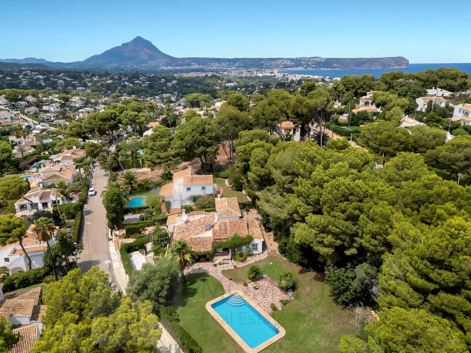 4 bedroom Villa for sale in Javea / Xabia with garage - € 997,000 (Ref: 9417472)