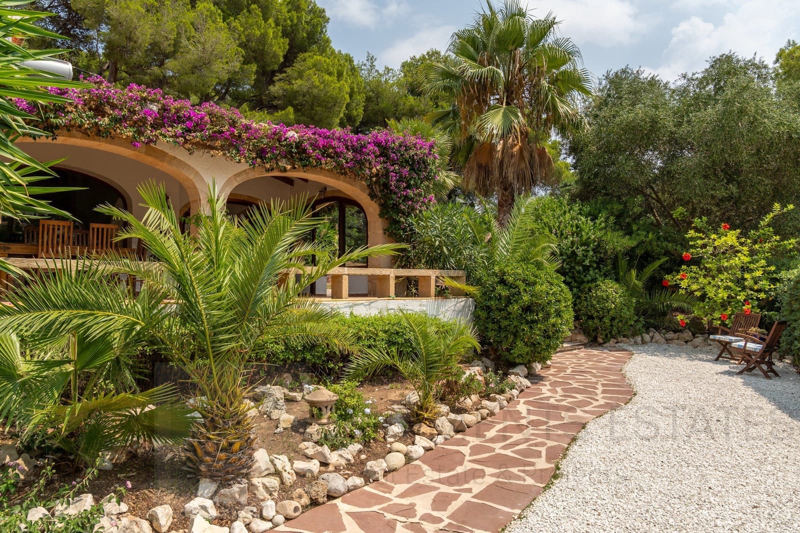 4 bedroom Villa for sale in Javea / Xabia with garage - € 997,000 (Ref: 9417472)