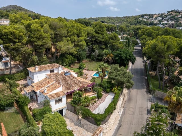 4 makuuhuone Huvila myytävänä paikassa Cap Martí - El Tossalet - Pinomar, Javea / Xàbia mukana 
autotalli - 997 000 € (Ref: 9417472)