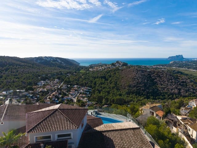 4 soverom Villa til salgs i Teulada Pueblo, Teulada-Moraira - € 1 990 000 (Ref: 9442018)