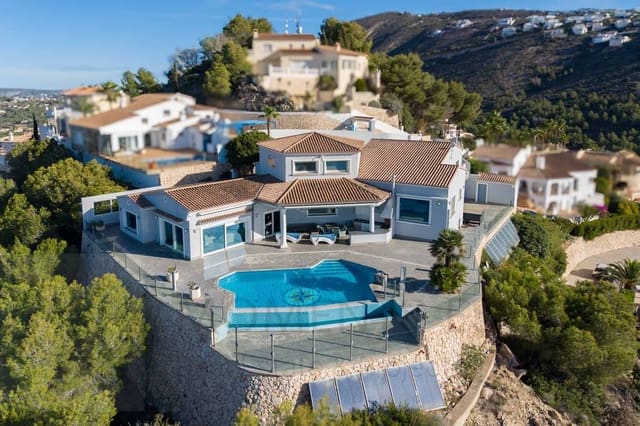 4 soverom Villa til salgs i Teulada Pueblo, Teulada-Moraira - € 1 990 000 (Ref: 9442018)