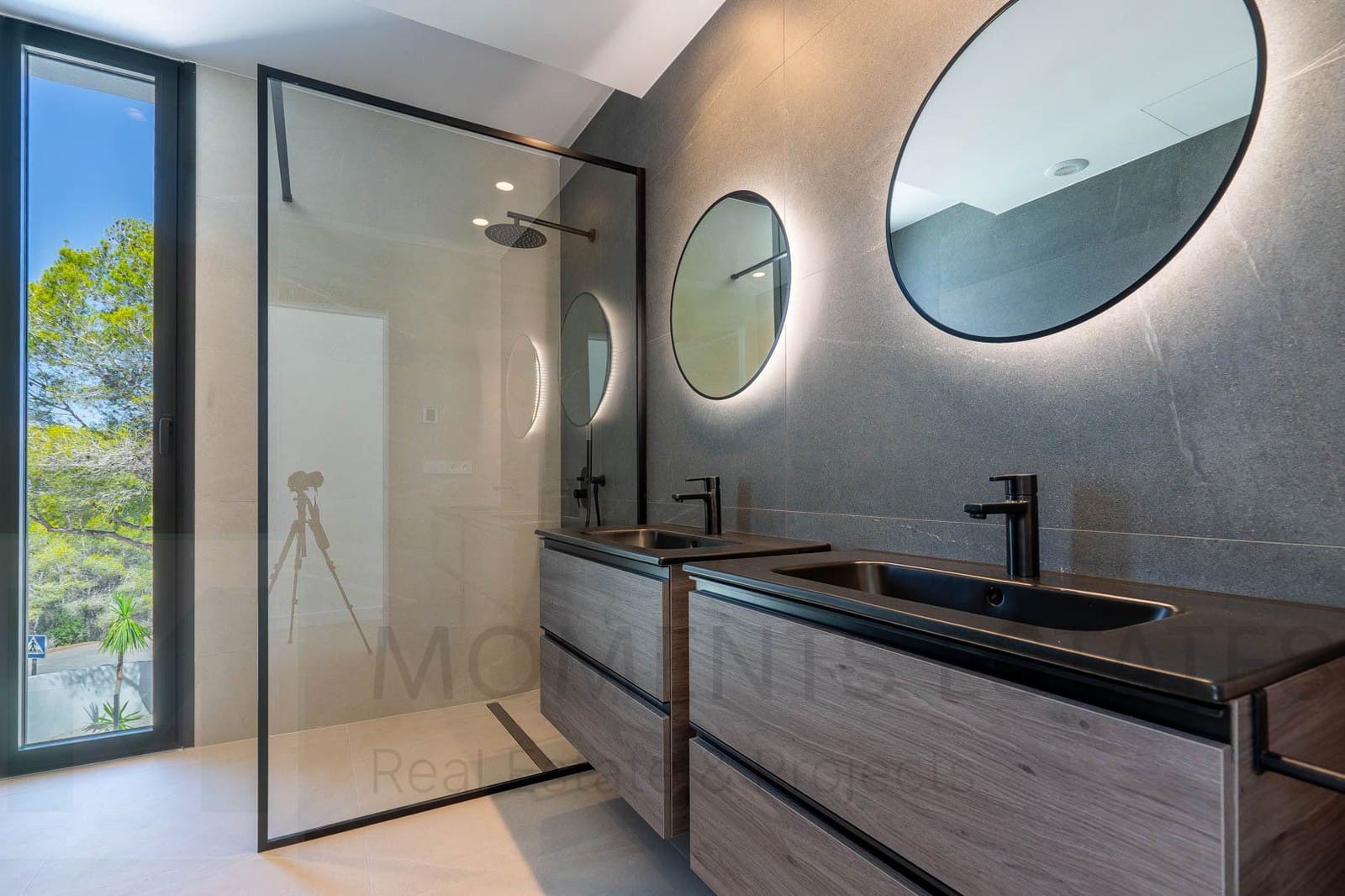 4 bedroom Villa for sale in Benissa - € 1,499,000 (Ref: 9481576)