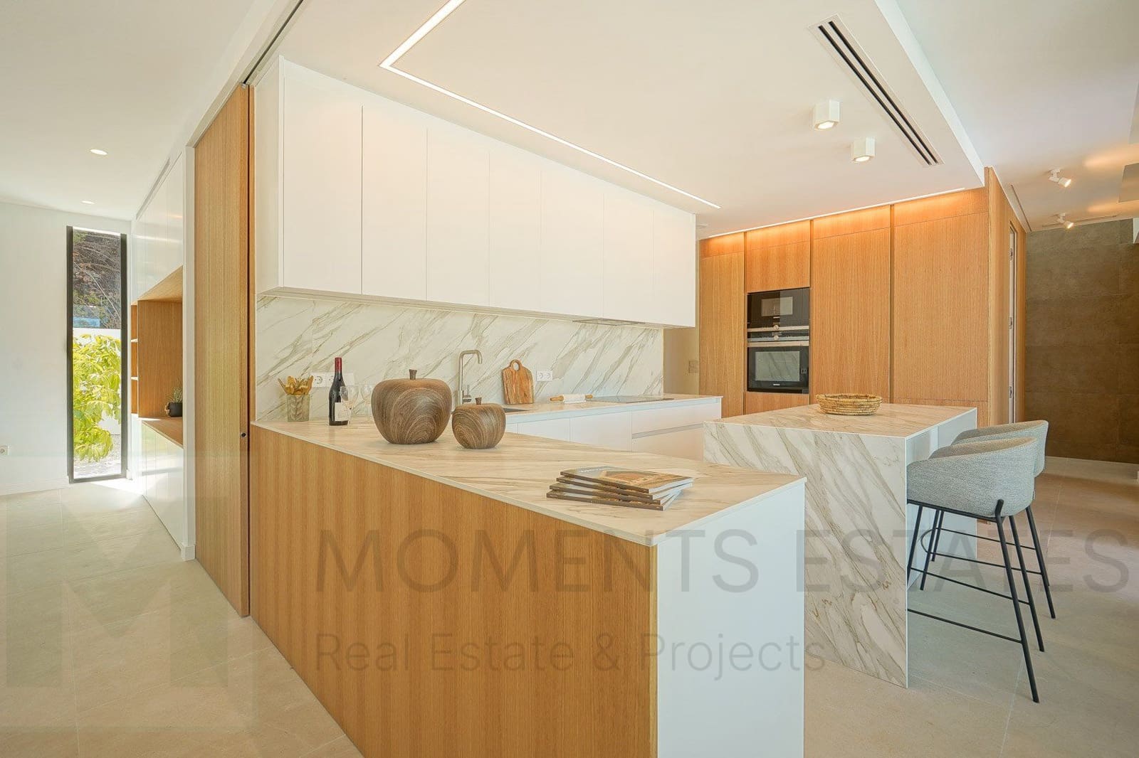 4 bedroom Villa for sale in Benissa - € 1,499,000 (Ref: 9481576)