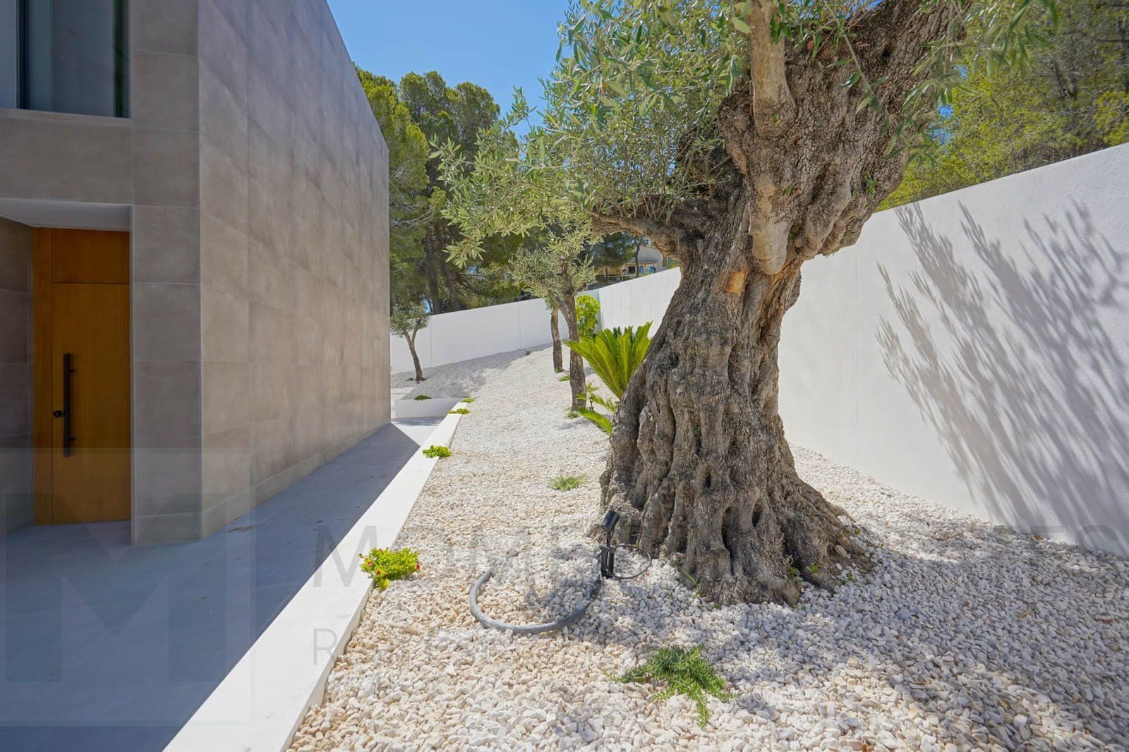 4 bedroom Villa for sale in Benissa - € 1,499,000 (Ref: 9481576)