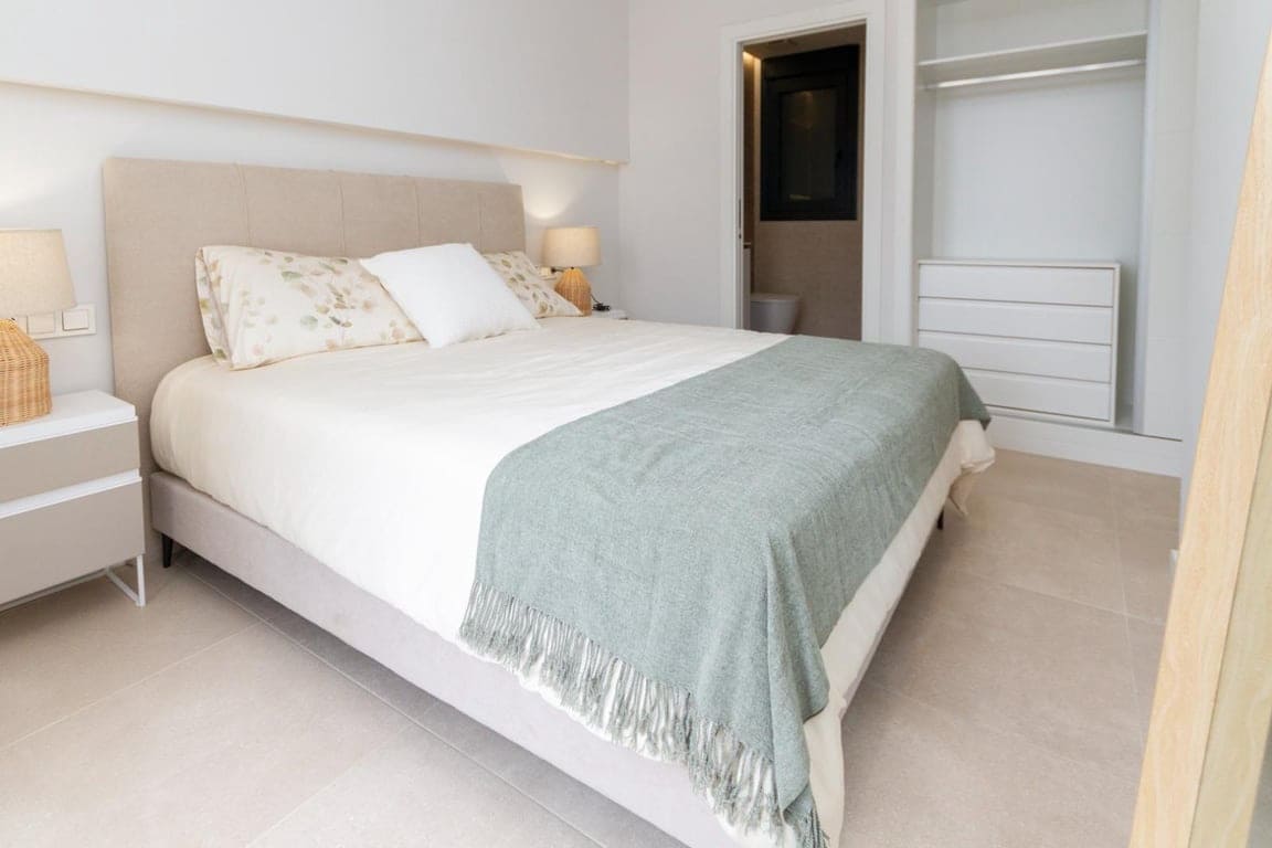 3 bedroom Penthouse for sale in Denia with pool - € 489,000 (Ref: 9481581)