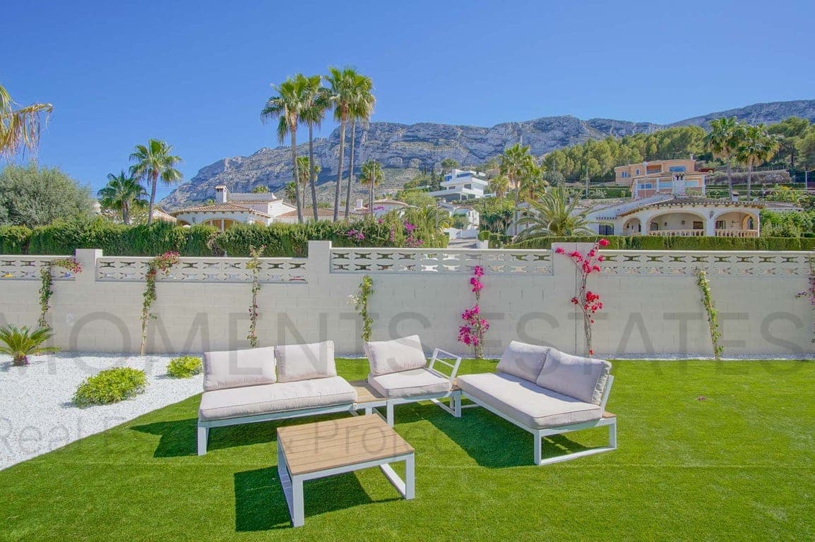 2 bedroom Apartment for sale in Denia with pool - € 389,300 (Ref: 9483608)