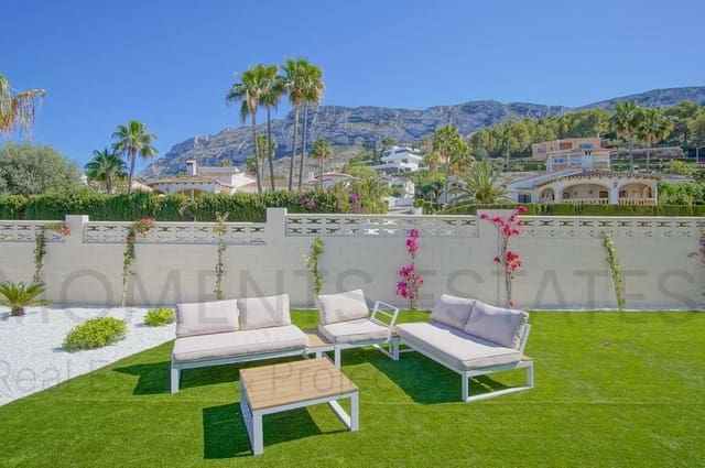 2 bedroom Apartment for sale in Dénia with pool - € 389,300 (Ref: 9483608)