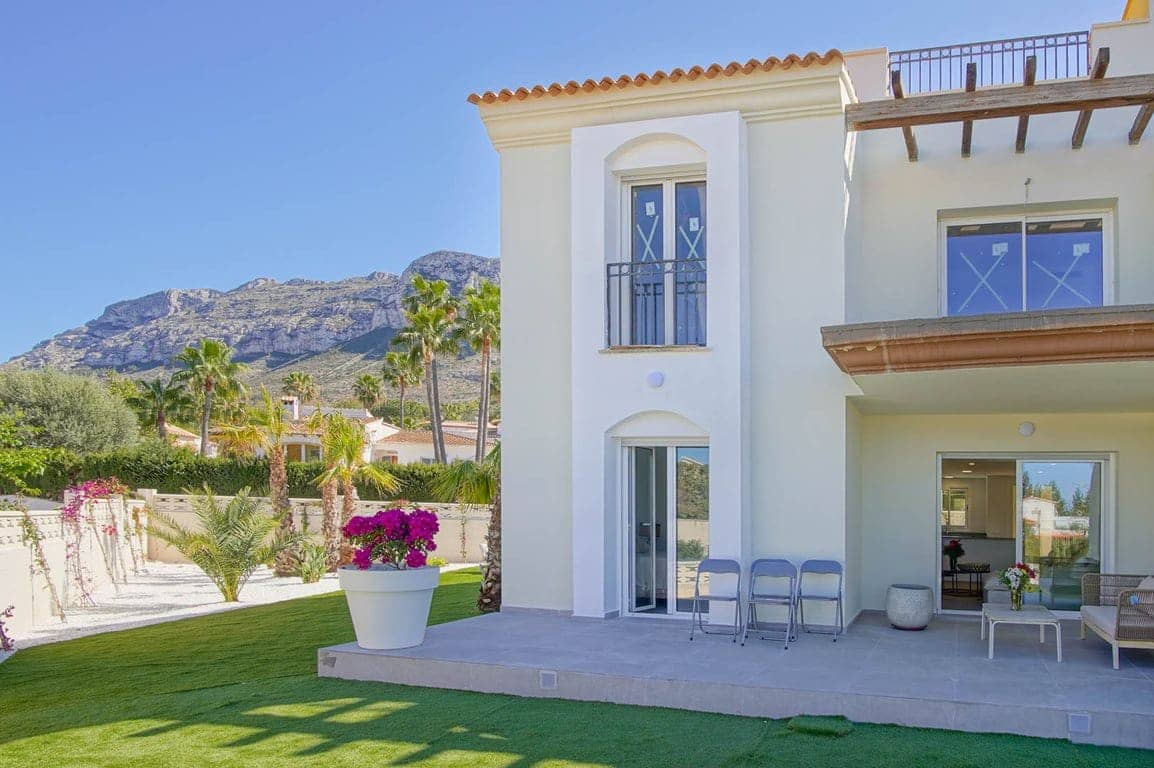 2 bedroom Apartment for sale in Denia with pool - € 389,300 (Ref: 9483608)