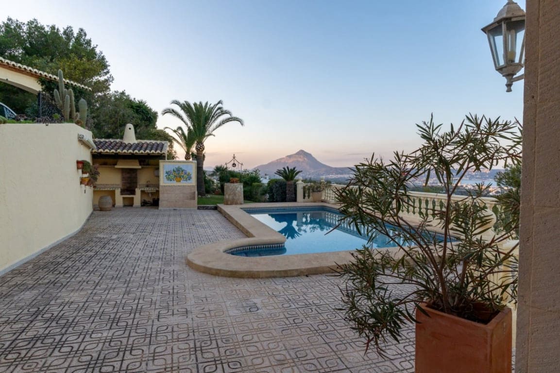 3 soverom Villa til salgs i Javea / Xabia med svømmebasseng - € 1 095 000 (Ref: 9635113)