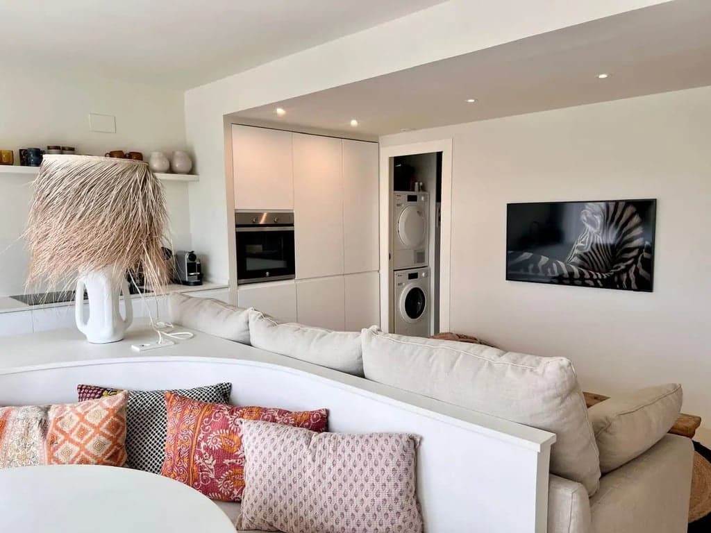 3 bedroom Apartment for sale in Arenal with pool garage - € 575,000 (Ref: 9730828)