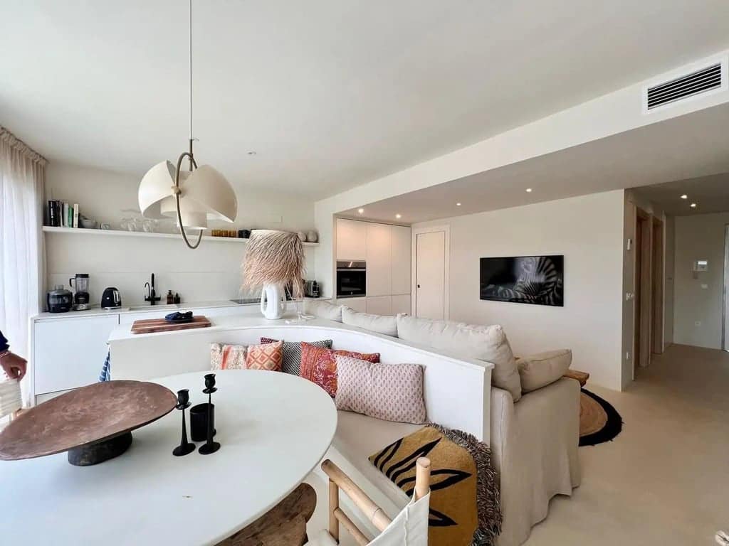 3 bedroom Apartment for sale in Arenal with pool garage - € 575,000 (Ref: 9730828)