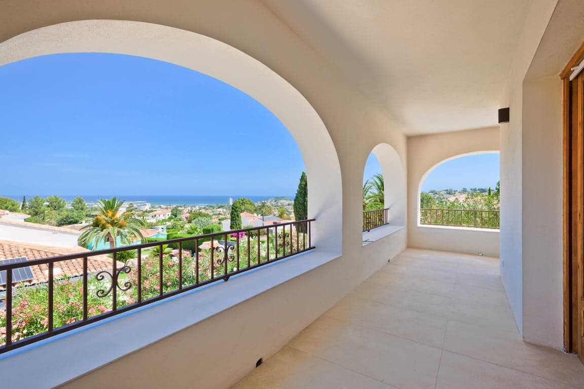 4 chambre Villa/Maison à vendre à Denia avec piscine garage - 1 150 000 € (Ref: 9898407)