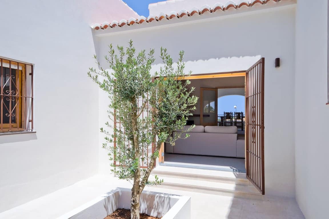 4 chambre Villa/Maison à vendre à Denia avec piscine garage - 1 150 000 € (Ref: 9898407)
