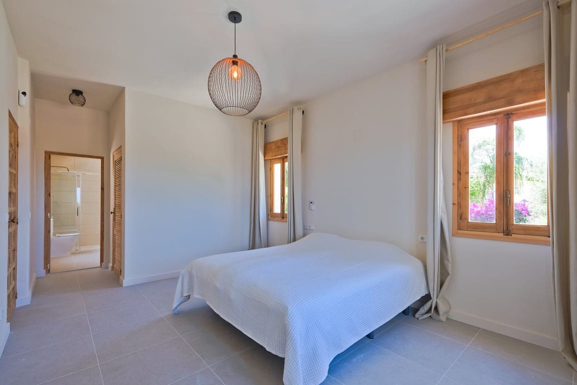 4 chambre Villa/Maison à vendre à Denia avec piscine garage - 1 150 000 € (Ref: 9898407)
