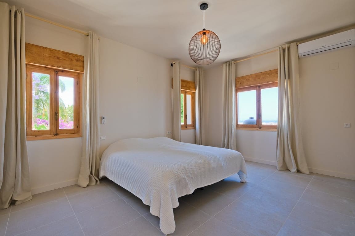 4 chambre Villa/Maison à vendre à Denia avec piscine garage - 1 150 000 € (Ref: 9898407)