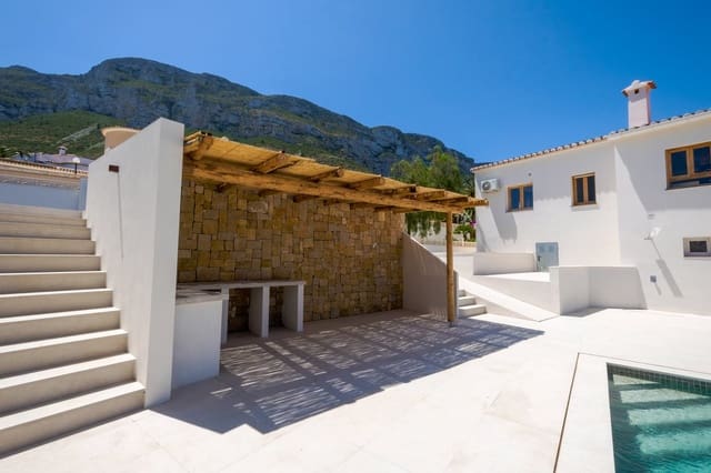 4 camera da letto Villa in vendita in Dénia con piscina garage - 1.150.000 € (Rif: 9898407)