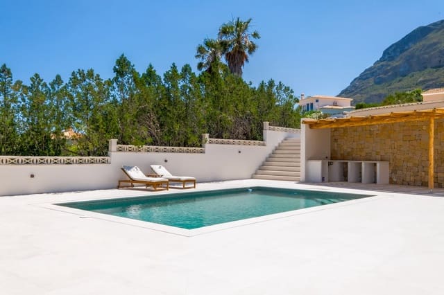 4 camera da letto Villa in vendita in Dénia con piscina garage - 1.150.000 € (Rif: 9898407)