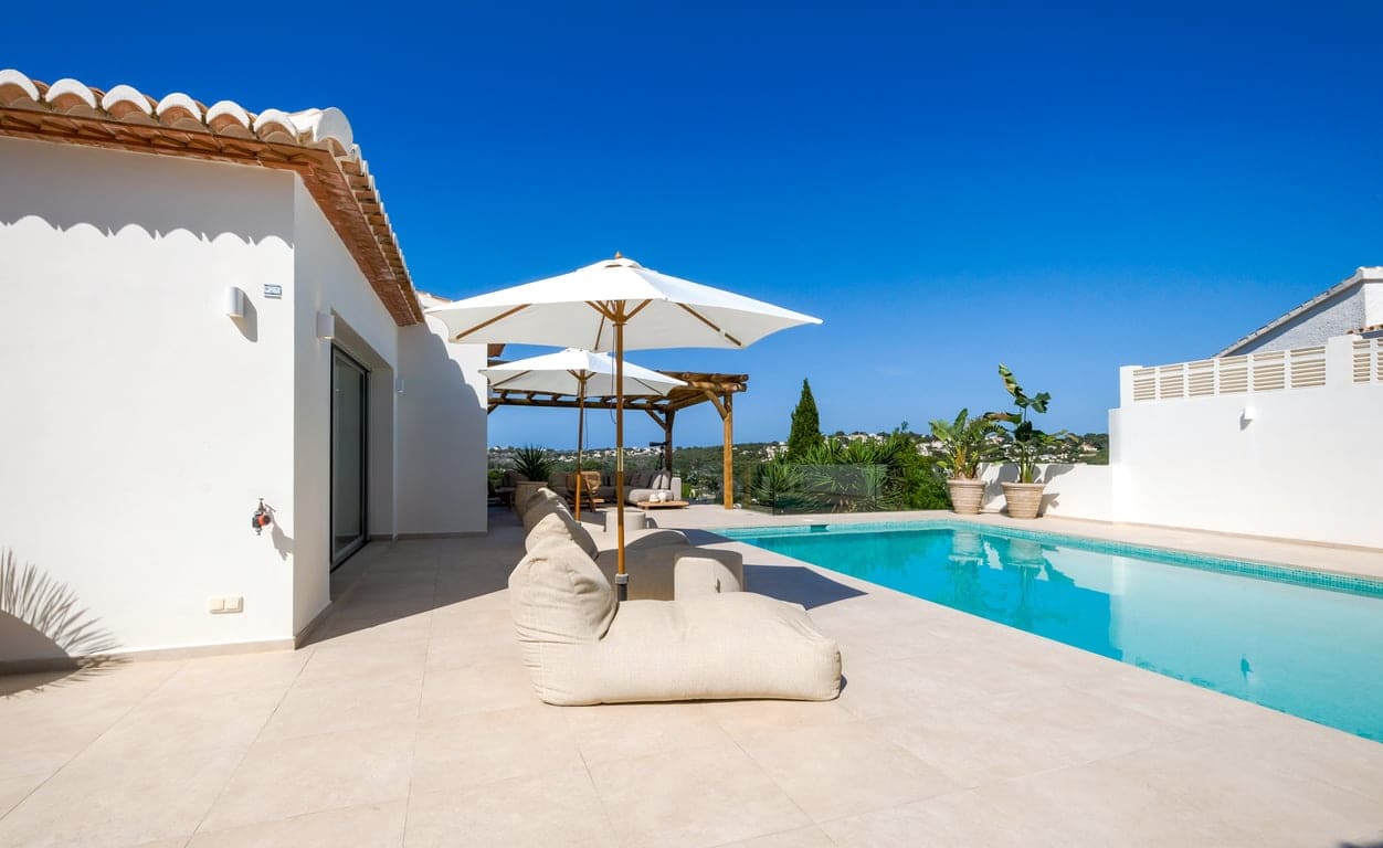 4 soverom Villa til salgs i Javea / Xabia med svømmebasseng garasje - € 1 350 000 (Ref: 9898467)