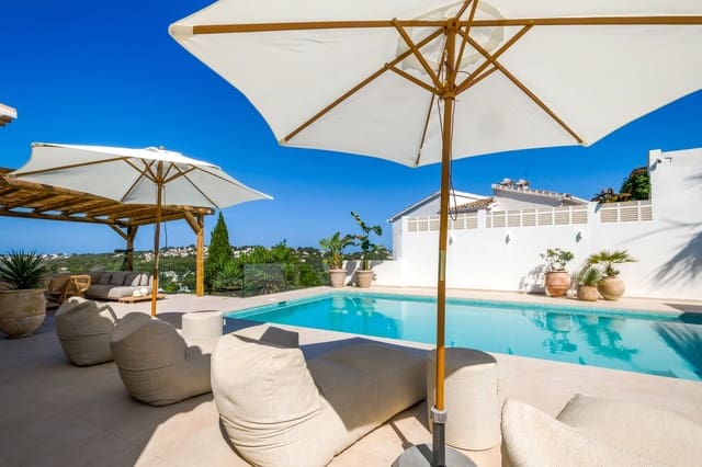 4 Zimmer Villa zu verkaufen in Javea / Xàbia mit Pool Garage - 1.350.000 € (Ref: 9898467)