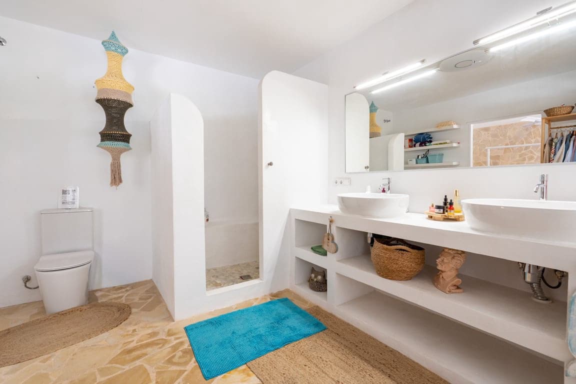 5 bedroom Villa for sale in Castell de Castells with garage - € 495,000 (Ref: 9925147)