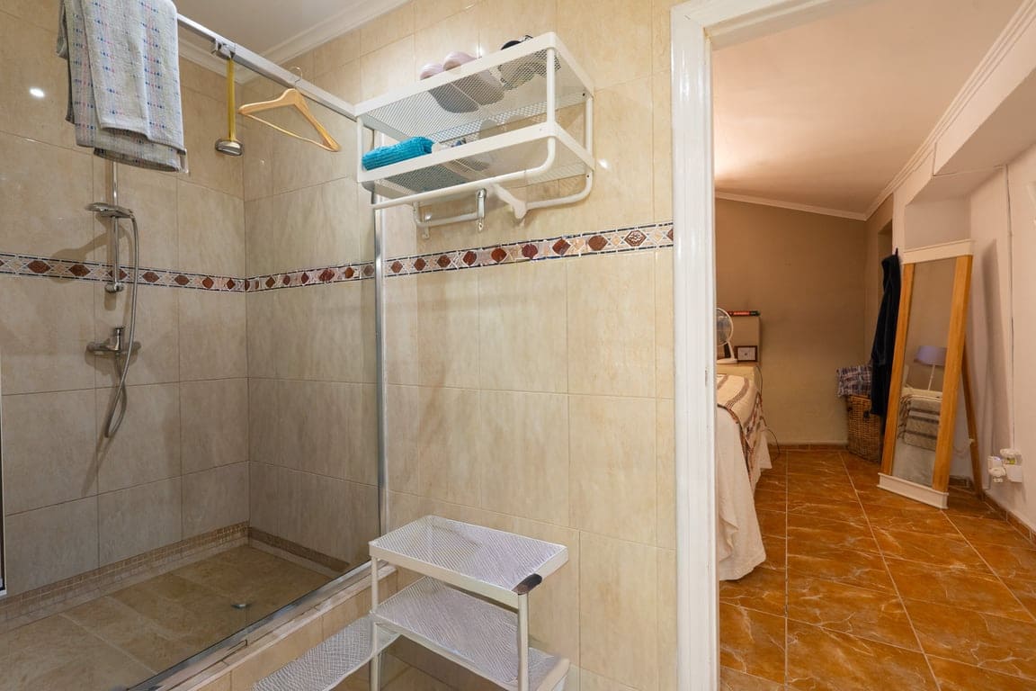 5 bedroom Villa for sale in Castell de Castells with garage - € 495,000 (Ref: 9925147)