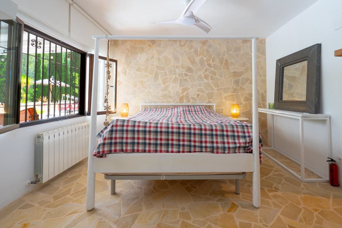 5 bedroom Villa for sale in Castell de Castells with garage - € 495,000 (Ref: 9925147)