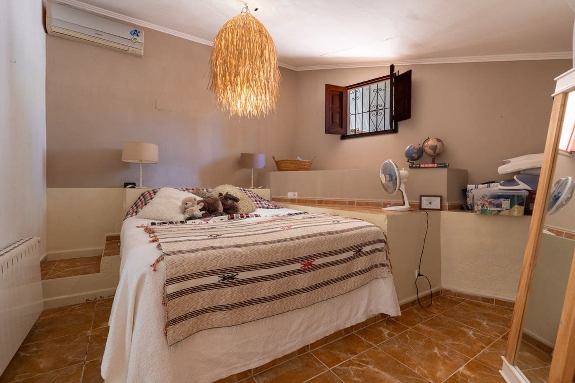 5 bedroom Villa for sale in Castell de Castells with garage - € 495,000 (Ref: 9925147)