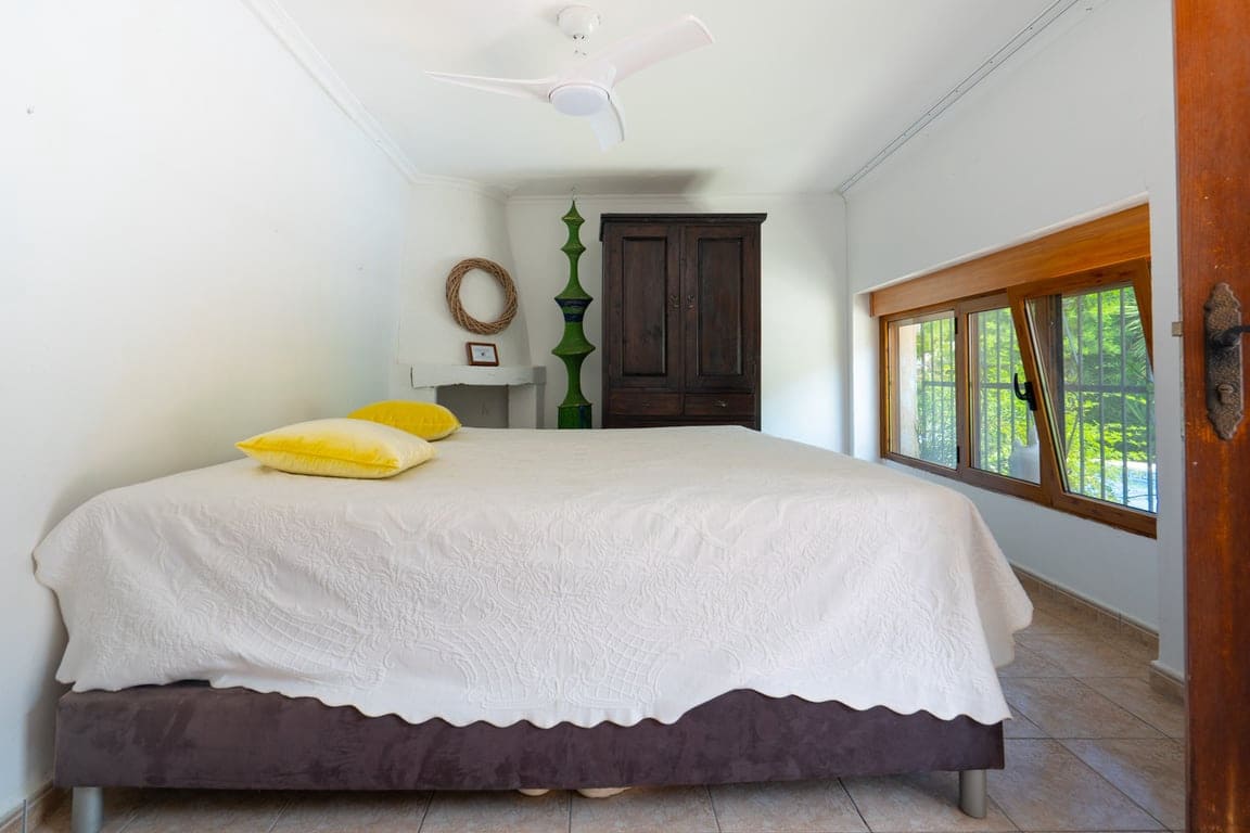5 bedroom Villa for sale in Castell de Castells with garage - € 495,000 (Ref: 9925147)