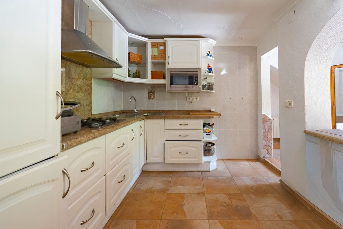 5 bedroom Villa for sale in Castell de Castells with garage - € 495,000 (Ref: 9925147)