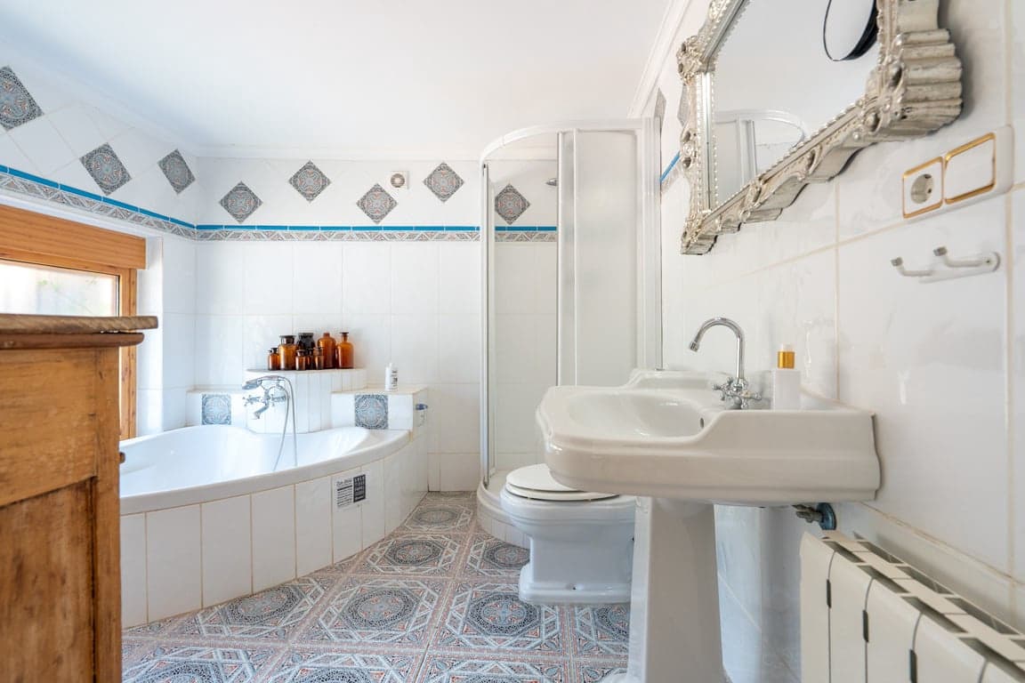 5 bedroom Villa for sale in Castell de Castells with garage - € 495,000 (Ref: 9925147)