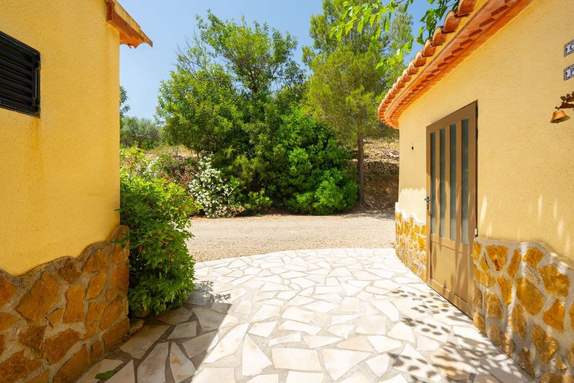 5 bedroom Villa for sale in Castell de Castells with garage - € 495,000 (Ref: 9925147)