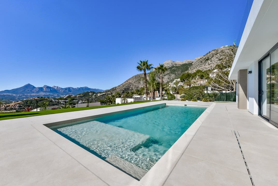 5 soverom Villa til salgs i Altea med svømmebasseng garasje - € 2 690 000 (Ref: 9995952)