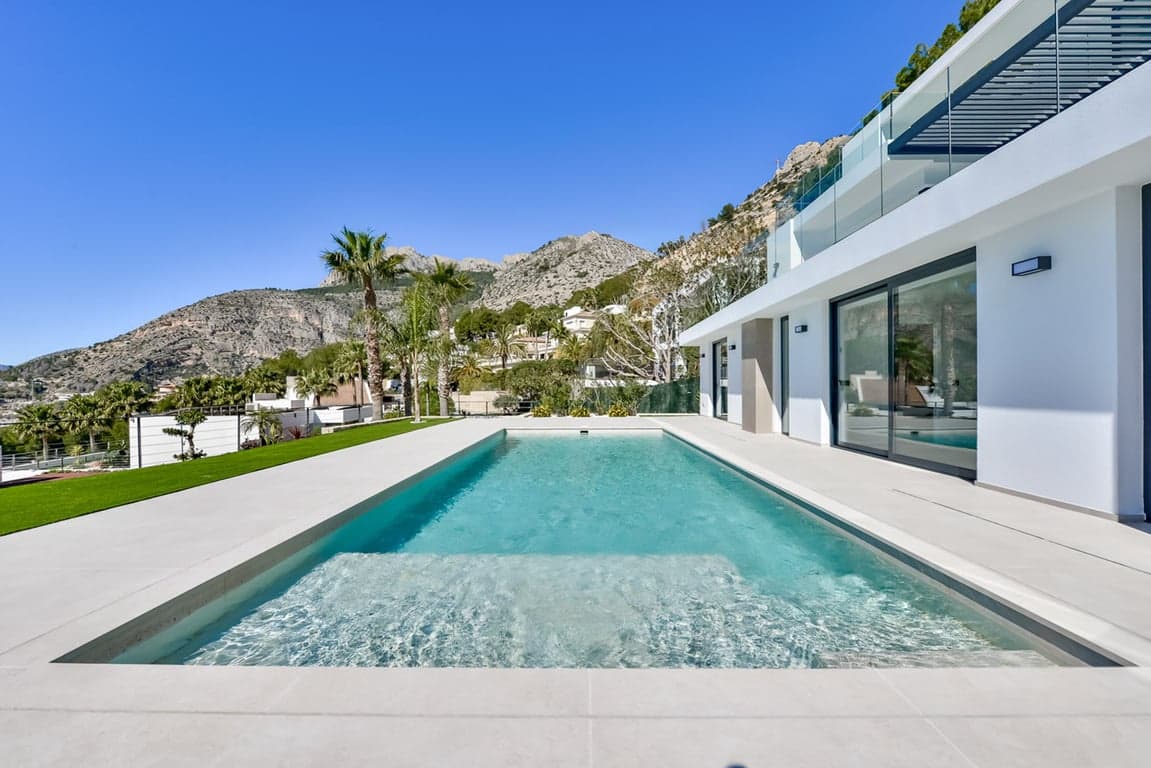 5 soverom Villa til salgs i Altea med svømmebasseng garasje - € 2 690 000 (Ref: 9995952)