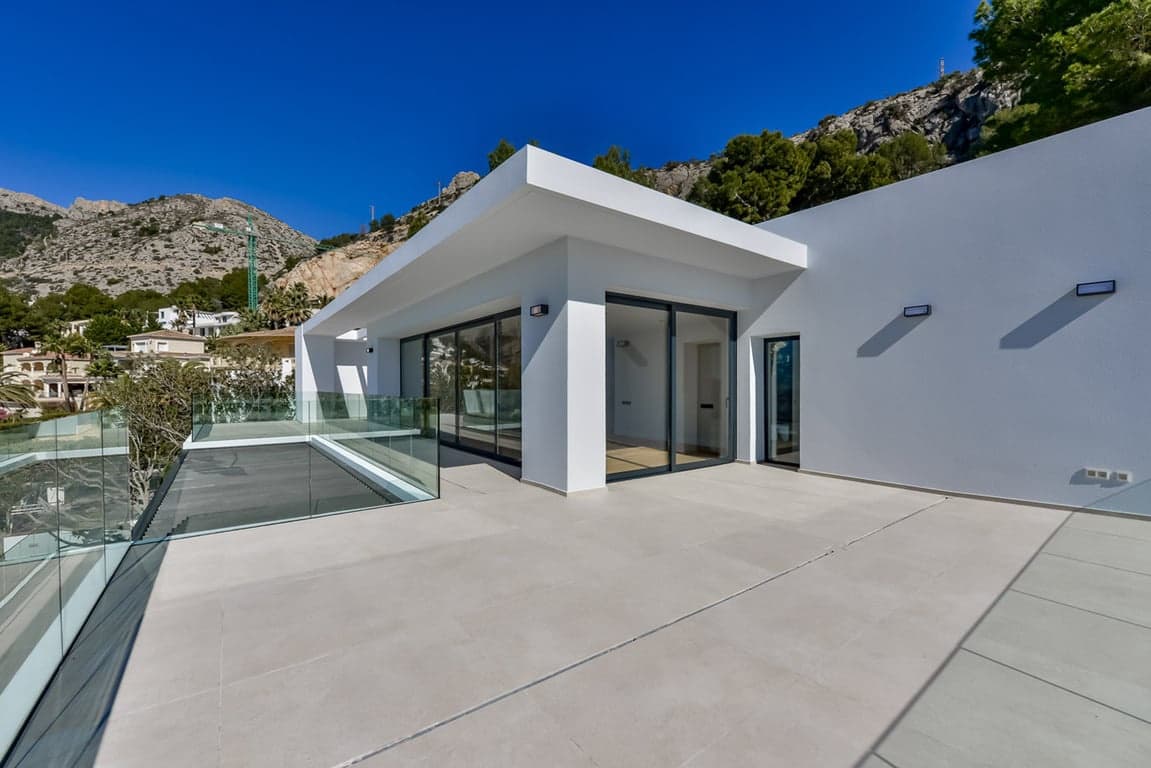 5 soverom Villa til salgs i Altea med svømmebasseng garasje - € 2 690 000 (Ref: 9995952)