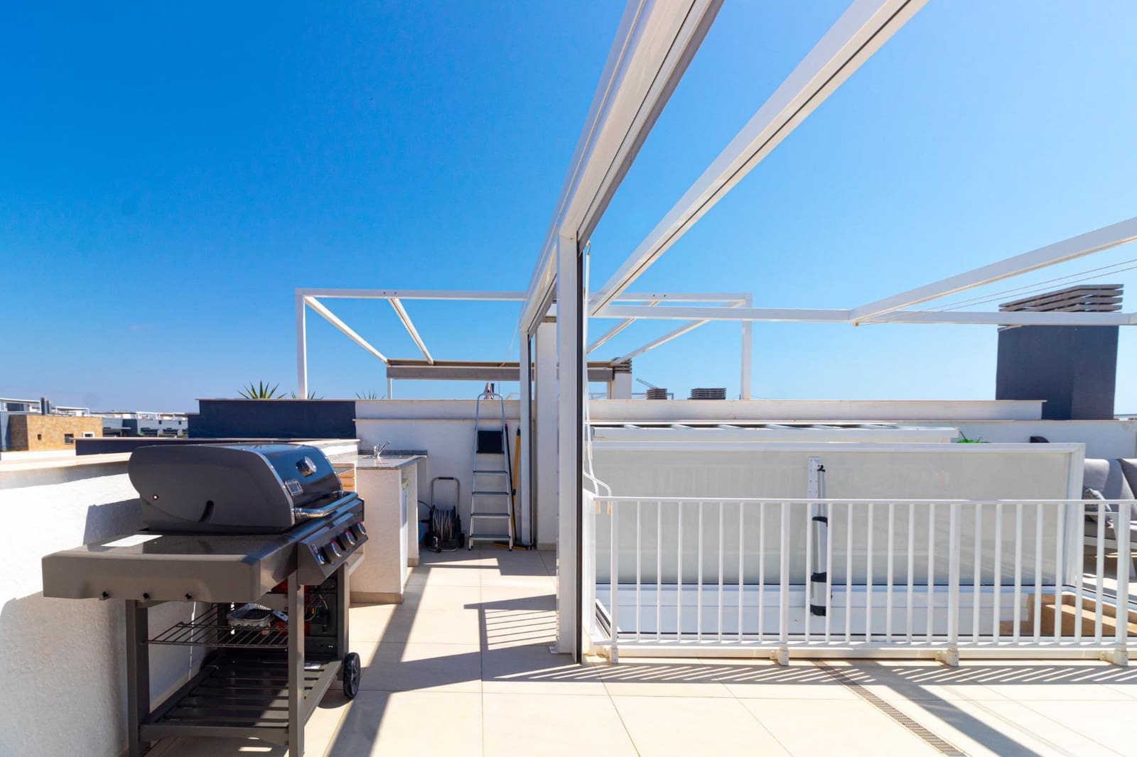 2 soverom Penthouse til salgs i La Zenia med svømmebasseng garasje - € 499 900 (Ref: 10000101)