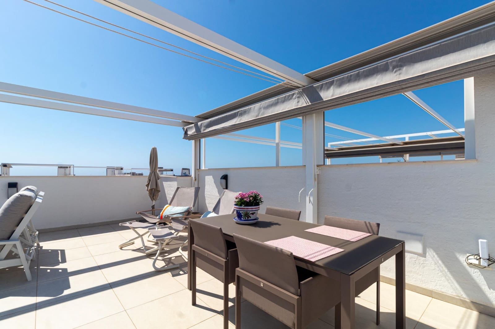 2 soverom Penthouse til salgs i La Zenia med svømmebasseng garasje - € 499 900 (Ref: 10000101)