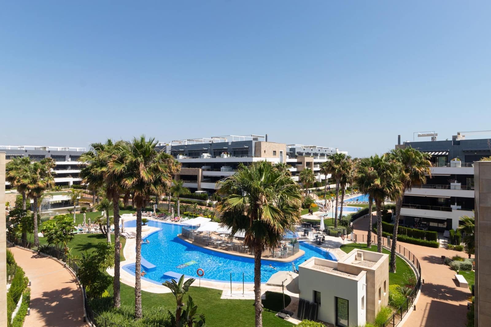 2 soverom Penthouse til salgs i La Zenia med svømmebasseng garasje - € 499 900 (Ref: 10000101)
