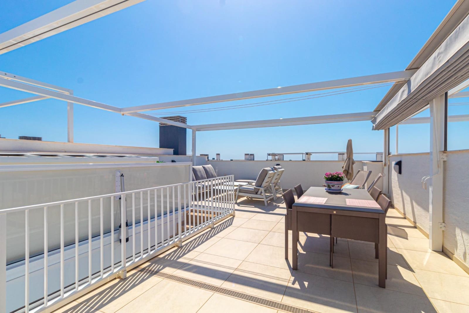 2 soverom Penthouse til salgs i La Zenia med svømmebasseng garasje - € 499 900 (Ref: 10000101)