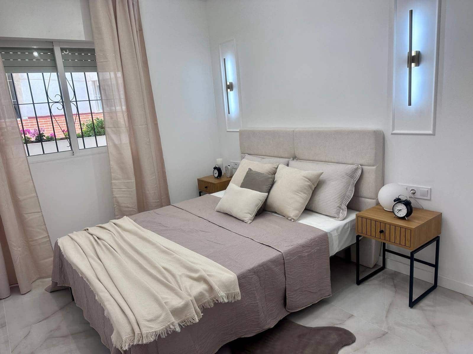 1 sypialnia Apartament na sprzedaż w Torrevieja z basenem - 159 900 € (Ref: 10006375)