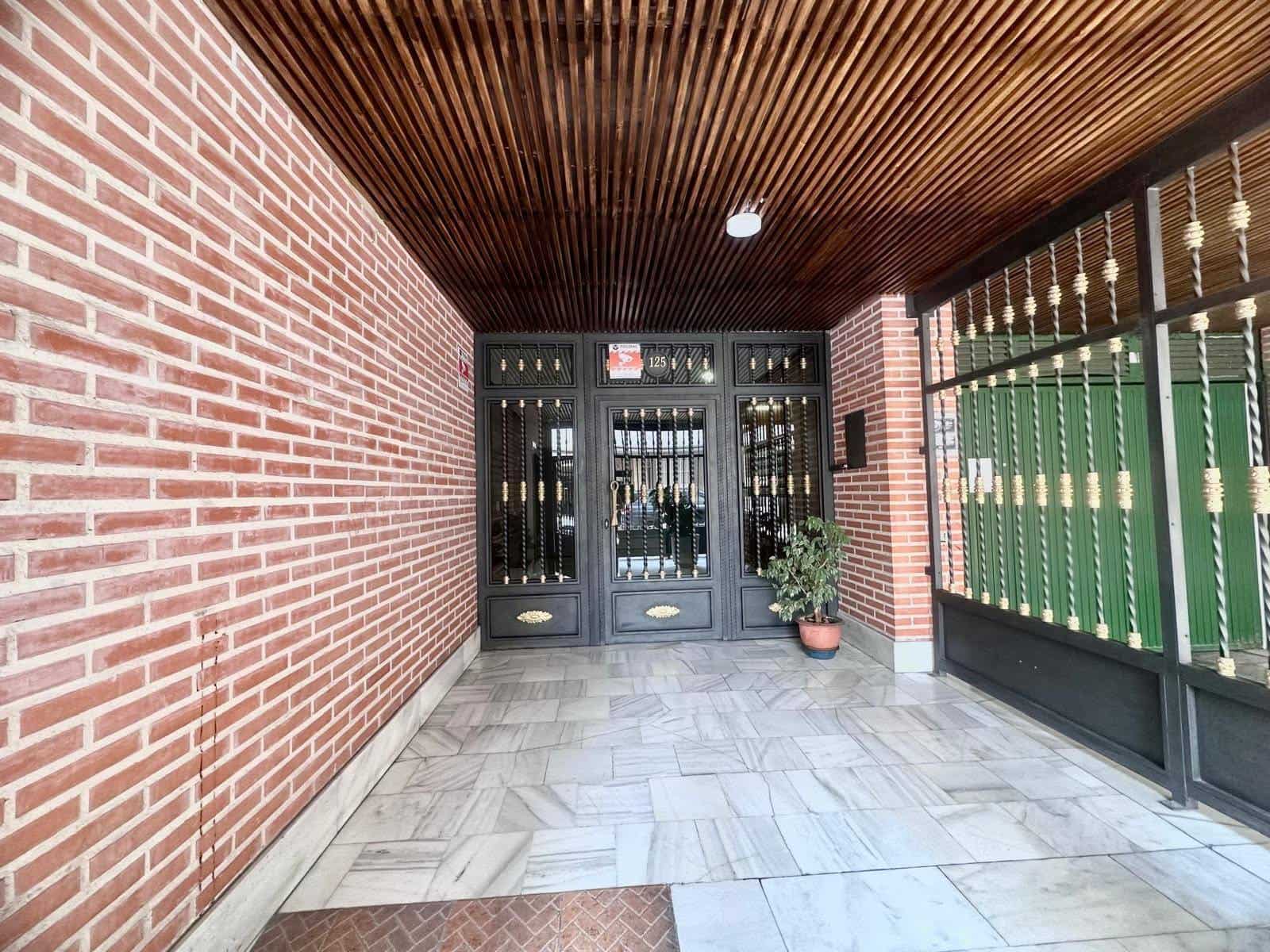 1 sypialnia Apartament na sprzedaż w Torrevieja z basenem - 159 900 € (Ref: 10006375)