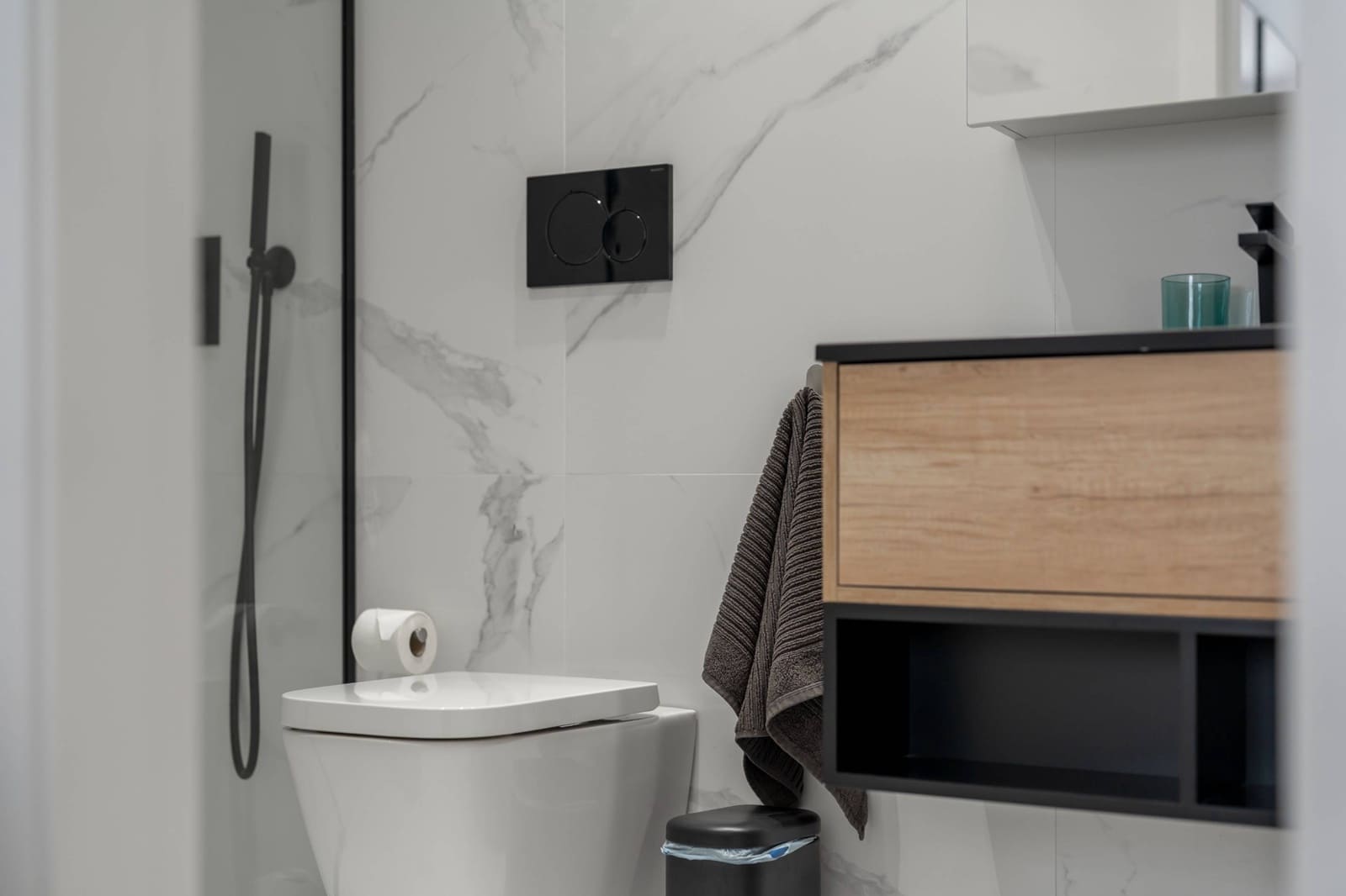 4 bedroom Flat for sale in Torrevieja with garage - € 300,000 (Ref: 8421346)