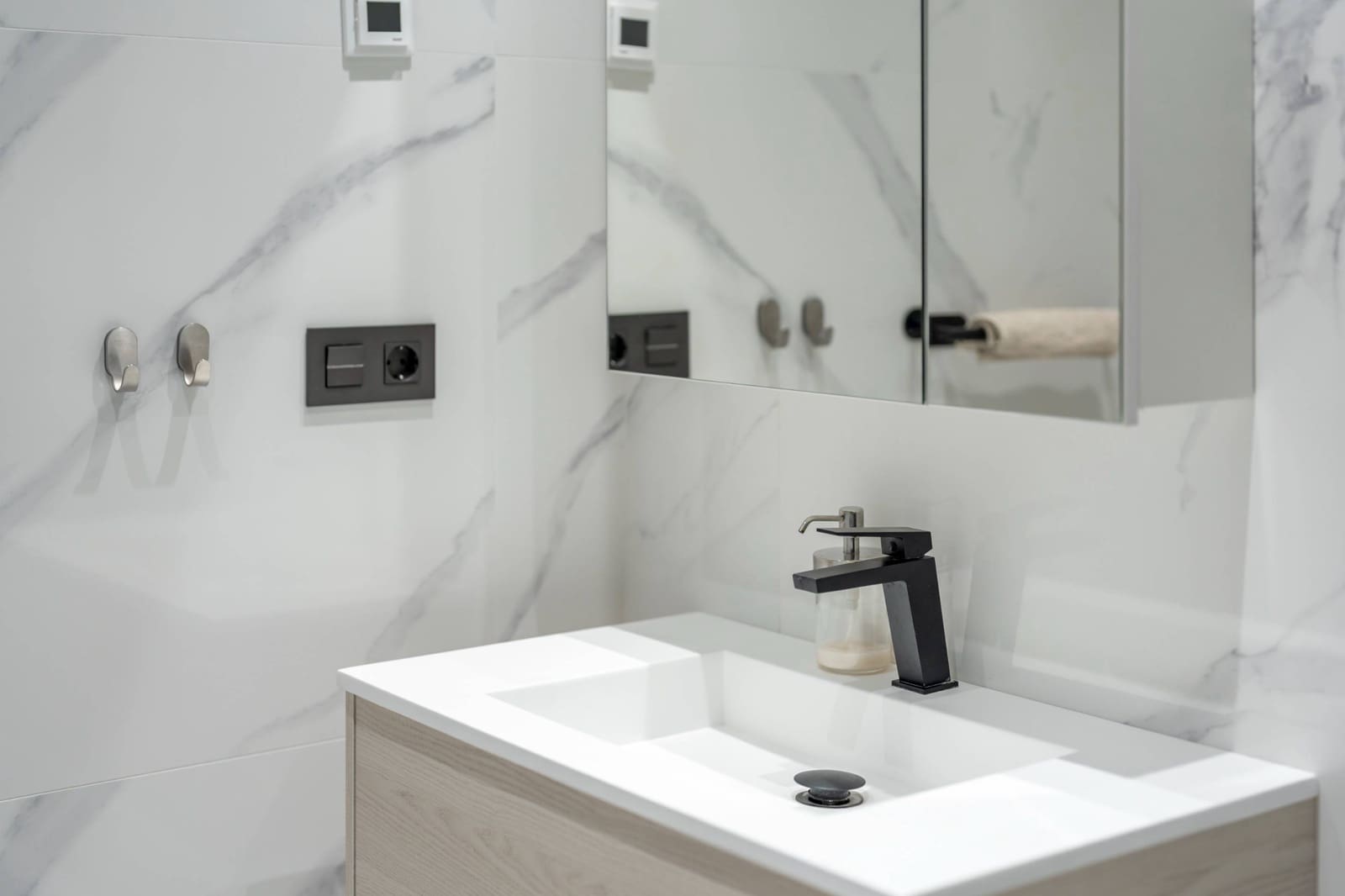 4 bedroom Flat for sale in Torrevieja with garage - € 300,000 (Ref: 8421346)