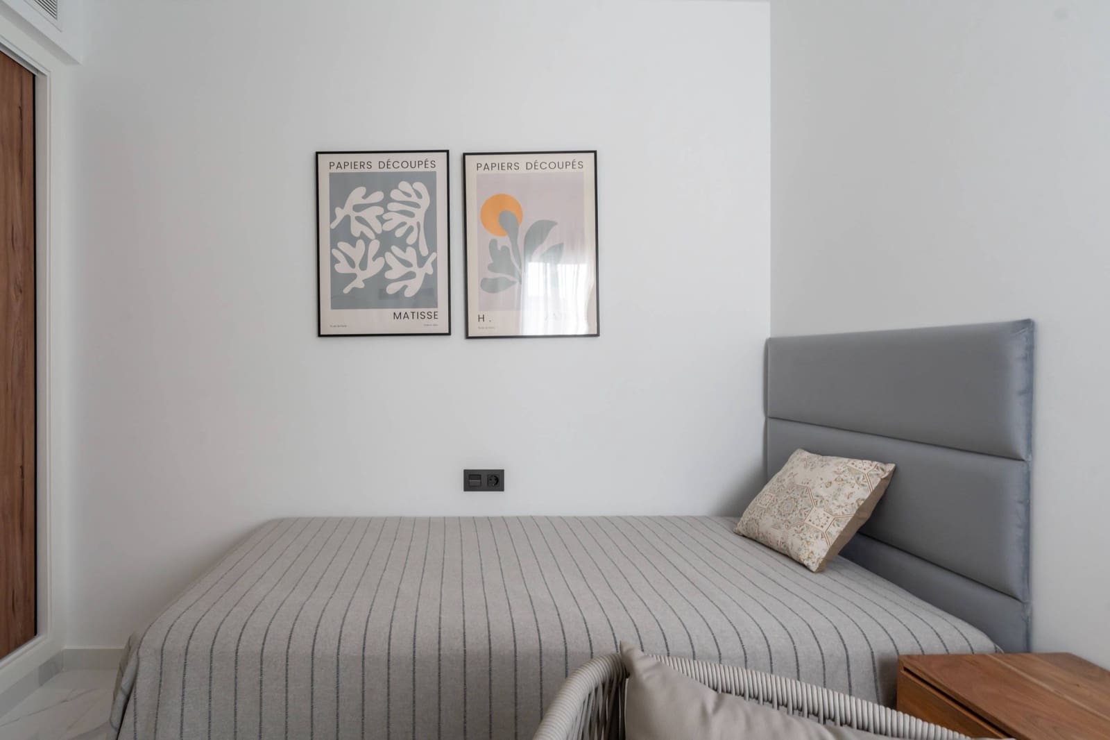 4 bedroom Flat for sale in Torrevieja with garage - € 300,000 (Ref: 8421346)