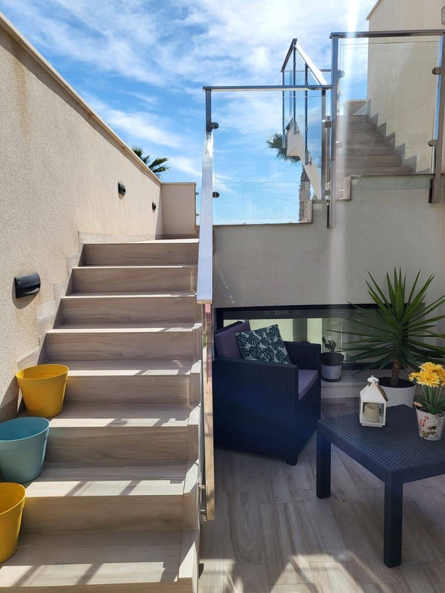 3 sypialnia Willa na sprzedaż w Orihuela Costa z basenem - 420 000 € (Ref: 8421349)