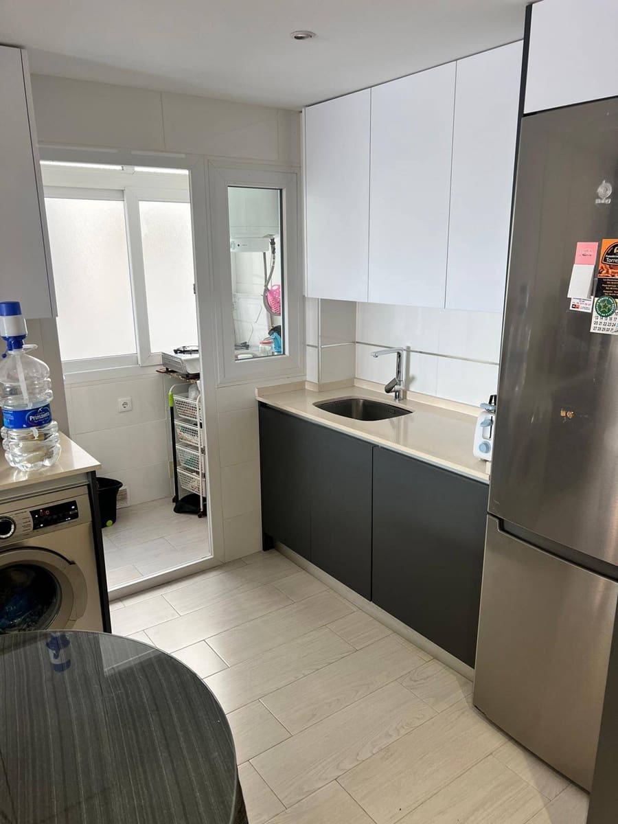 3 quarto Apartamento para venda em Torrevieja - 311 000 € (Ref: 8421355)