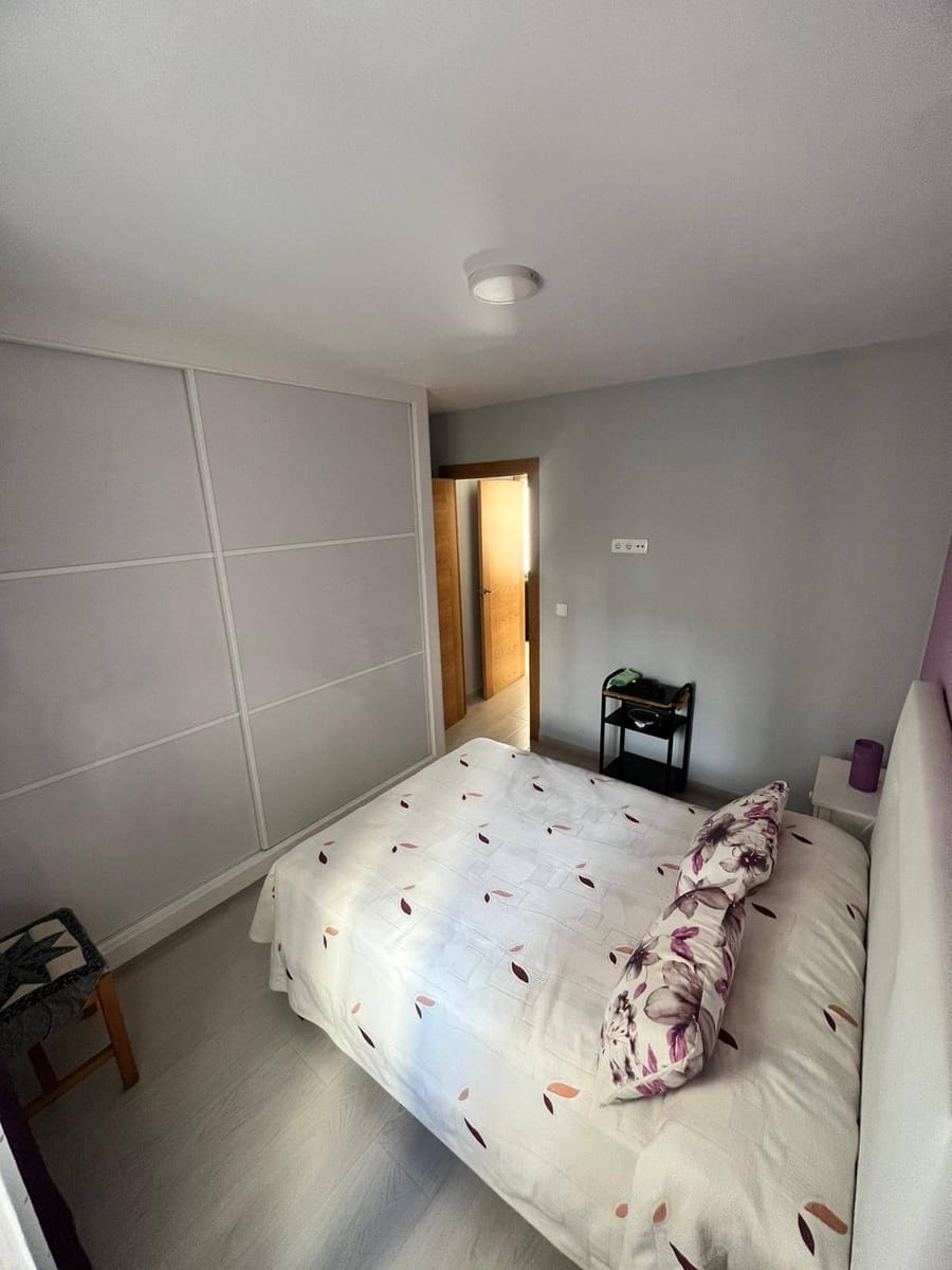 3 quarto Apartamento para venda em Torrevieja - 311 000 € (Ref: 8421355)