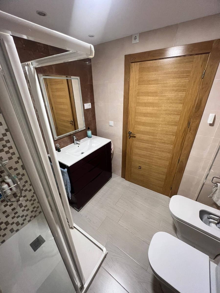 3 quarto Apartamento para venda em Torrevieja - 311 000 € (Ref: 8421355)